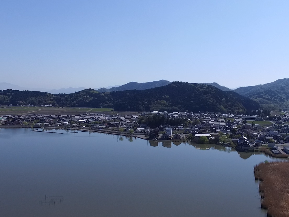 西の湖からみた安土山