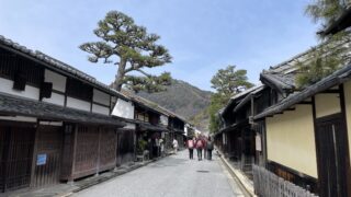 近江商人の旧邸が並ぶ通り